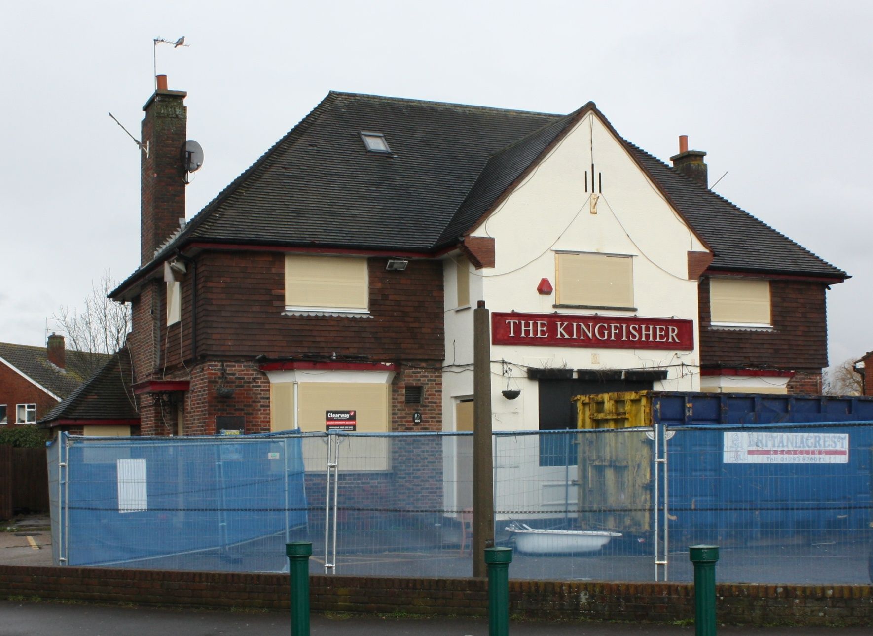 Kingfisher - Ewell. (Pub, External). Published on 18-03-2013