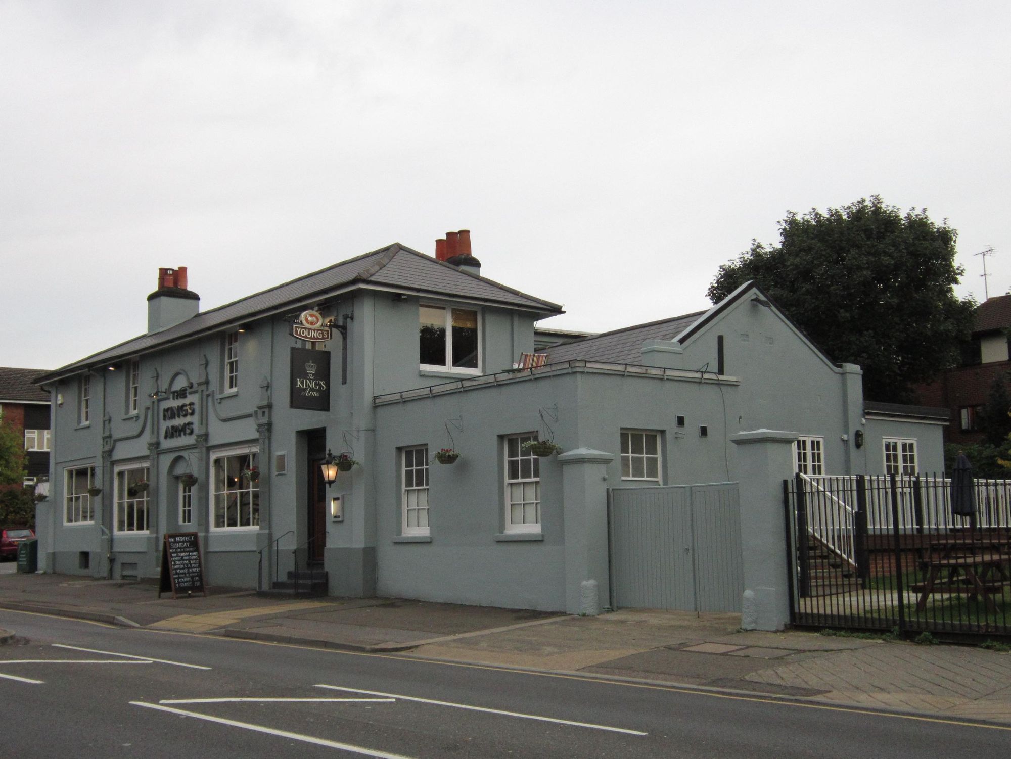 King's Arms - Epsom. (Pub, External, Key). Published on 18-10-2013