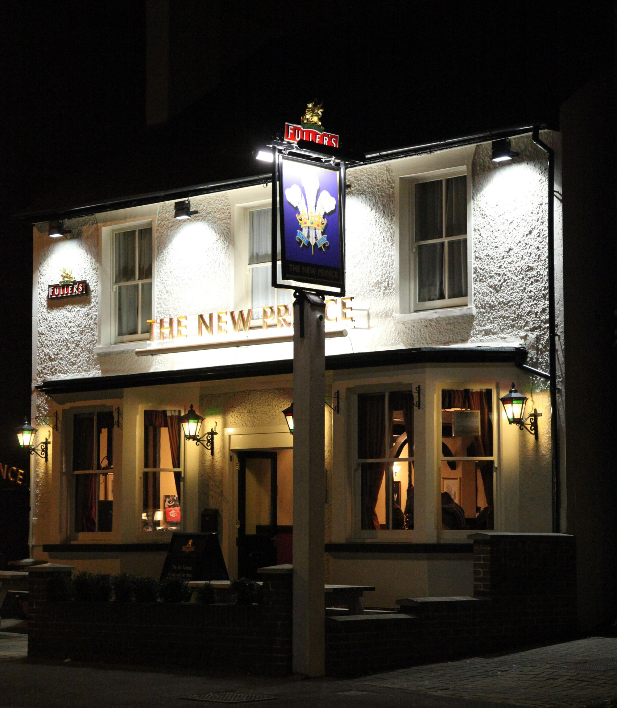 New Prince - Surbtion. (Pub, External). Published on 26-12-2012