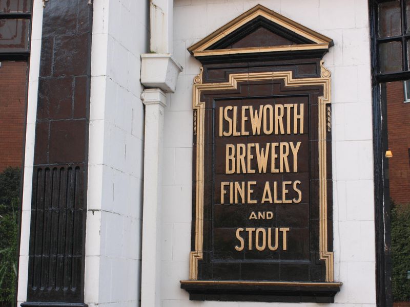 Number 88 - Kingston. (Pub, External). Published on 31-05-2013