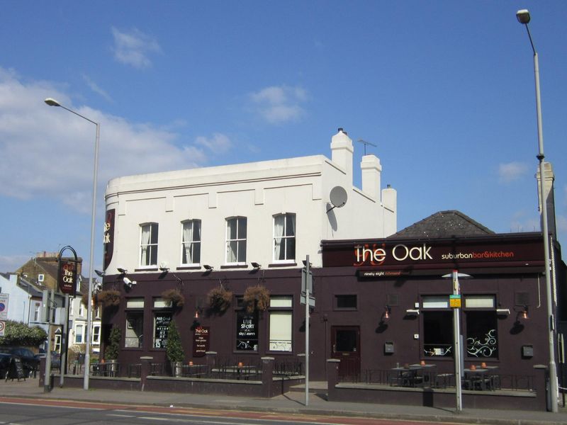 Oak - Kingston. (Pub, External). Published on 05-04-2013 