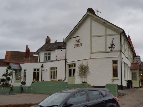 Swan - Walton on Thames. (Pub, External, Key). Published on 18-12-2015