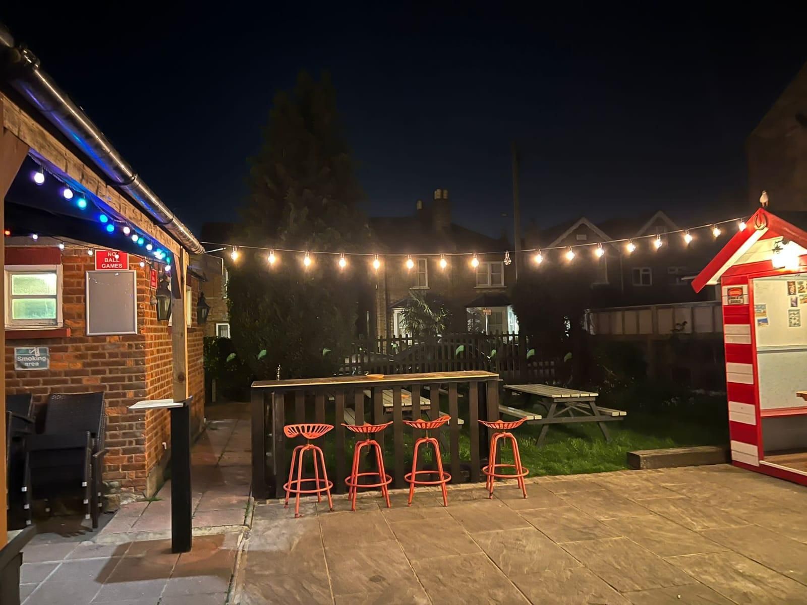 Willoughby Arms - Kingston. (Pub, External, Garden). Published on 21-05-2022