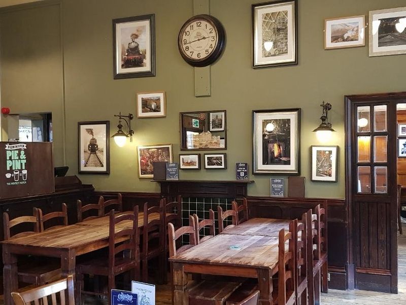 (Pub, Bar). Published on 03-10-2021