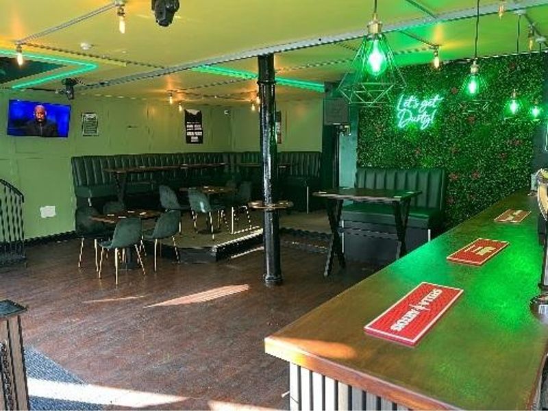 Inside. (Bar). Published on 20-10-2026