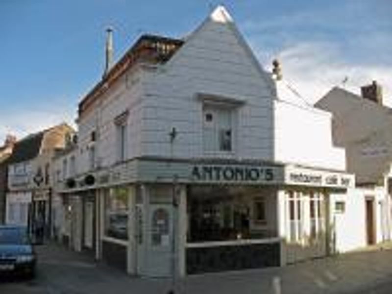 Antonio's Wine Bar at King's Lynn. (Pub). Published on 01-01-1970 