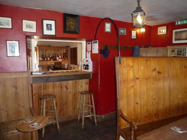 Snug. (Bar). Published on 01-01-1970