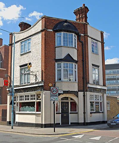 Royal Horseguardsman, Brentford. (Pub, External, Key). Published on 06-03-2013