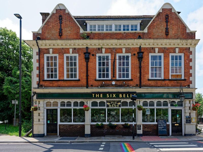 The Six Bells, Brentford (June 2025). (Pub, External, Key). Published on 15-06-2025