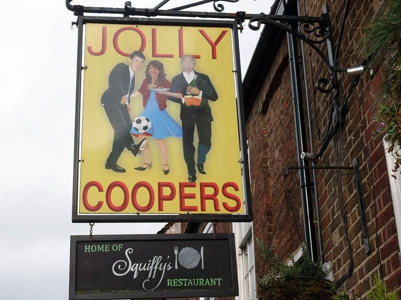 Outside swinging Sign. (Pub, External, Sign). Published on 06-03-2017