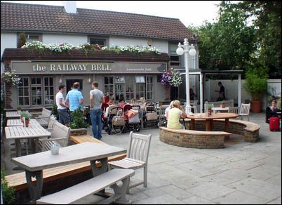 Railway Bell, Hampton. (Pub, External, Key). Published on 06-03-2013