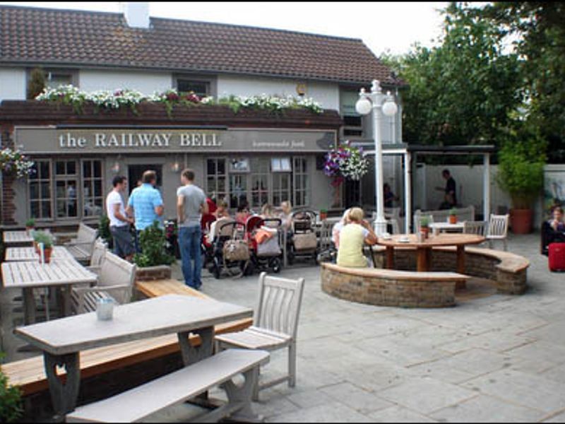 Railway Bell, Hampton. (Pub, External, Key). Published on 06-03-2013