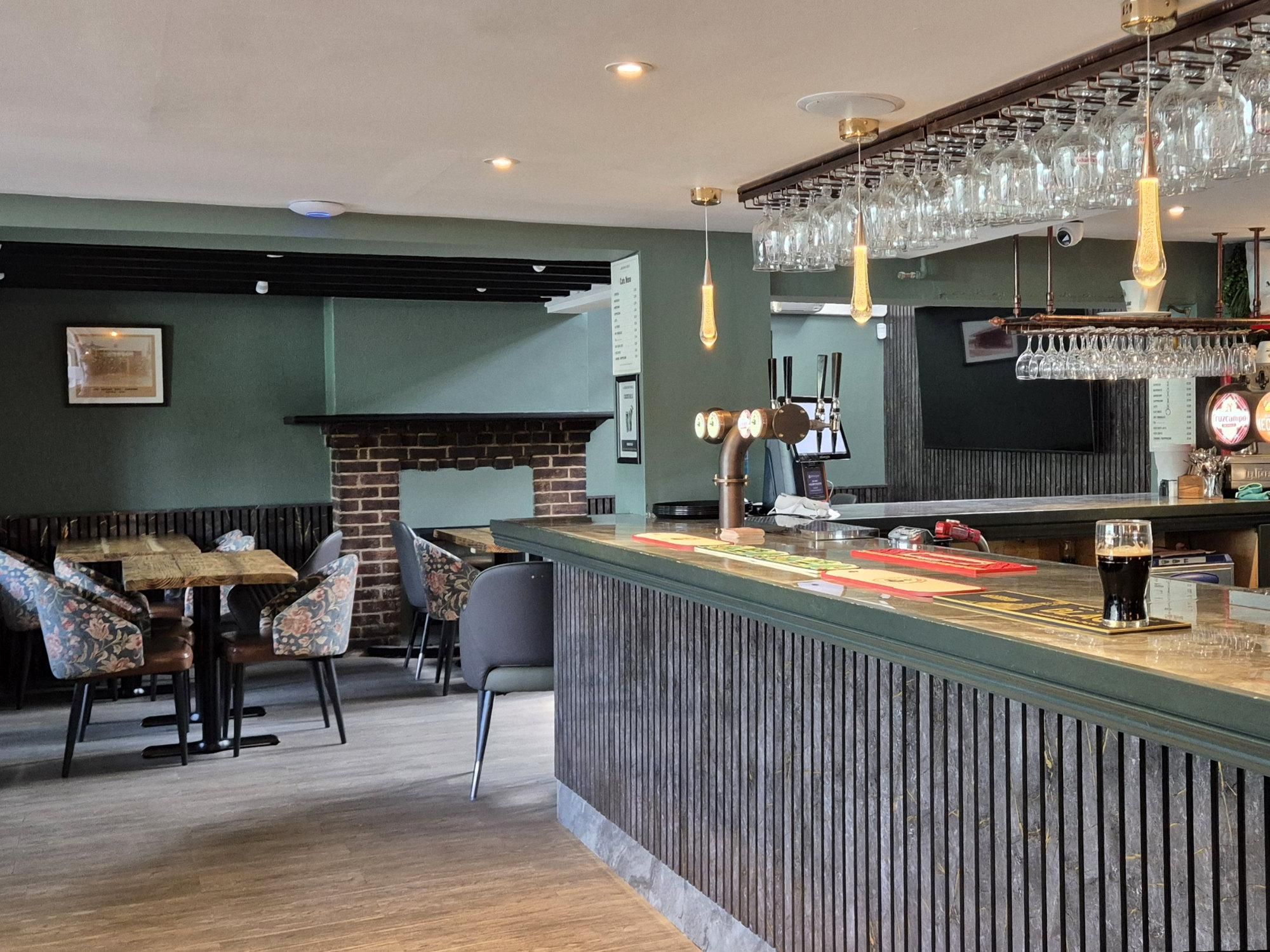 The Railway Bell, Hampton (July 2026). (Pub, Bar). Published on 29-07-2026