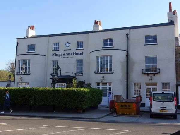 Kings Arms Hotel, Hampton Court. (Pub, External, Key). Published on 11-04-2019
