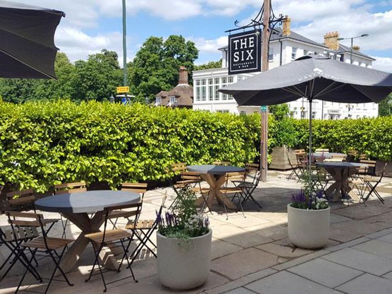 Front outside seating area. (External). Published on 01-07-2019