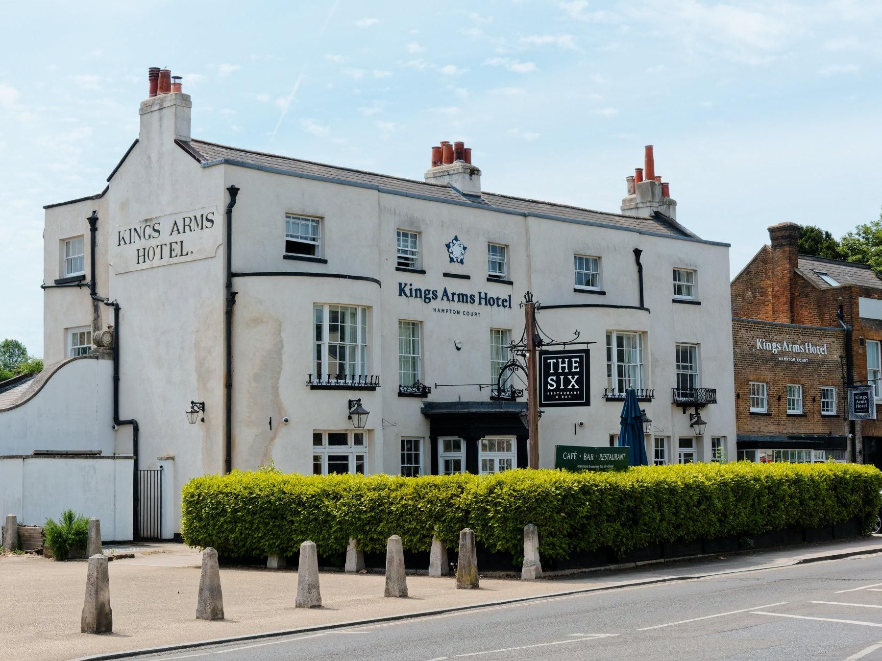 Kings Arms Hotel, Hampton Court (May 2026). (Pub, External, Key). Published on 31-05-2026