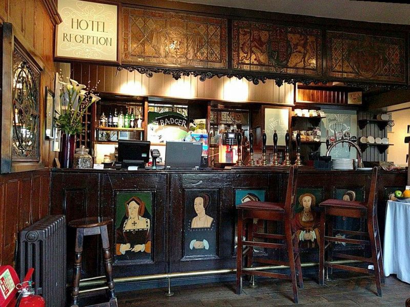 The original bar before refurbishment (May 2016). (Pub, Bar). Published on 31-05-2026 