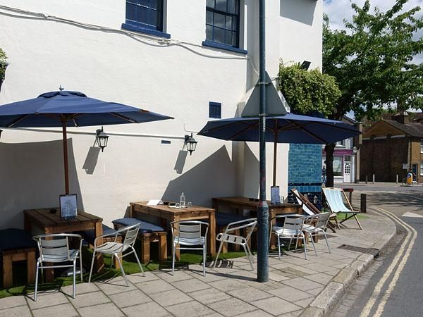 The Foresters Arms, Hampton Wick. (External). Published on 02-06-2017