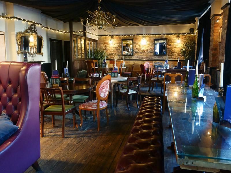 The Foresters Arms, Hampton Wick. (Pub, Restaurant). Published on 01-03-2018