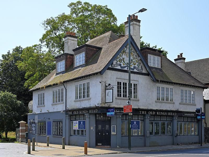 Old Kings Head, Hampton Wick. (Pub, External, Key). Published on 14-08-2024