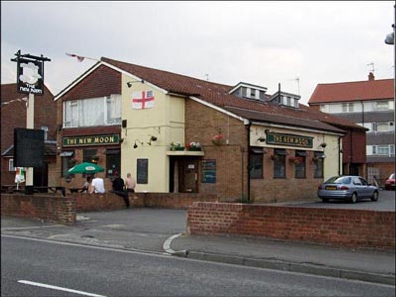 New Moon, Hanworth. (Pub, External, Key). Published on 06-03-2013 