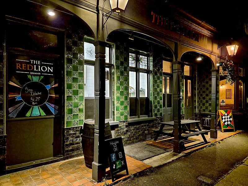 Red Lion, Isleworth. (Pub, External). Published on 23-05-2024