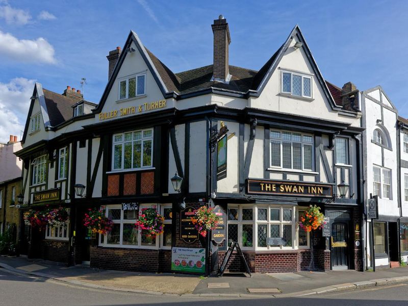 Swan Inn, Isleworth (Photo take September 2025). (Pub, External, Key). Published on 17-09-2025