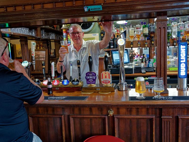 Victoria Tavern - Licensee Paul Andrews (June 2025). (Pub, Bar, Customers). Published on 19-06-2025 