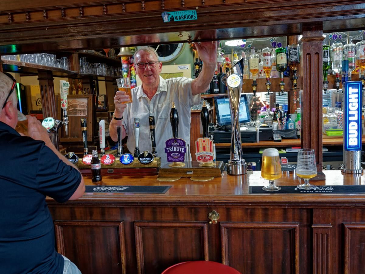 Victoria Tavern - Licensee Paul Andrews (June 2025). (Pub, Bar, Customers). Published on 19-06-2025