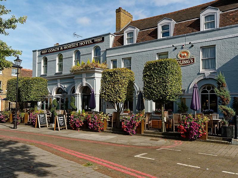 Coach & Horses, Kew (Sept 2011). (Pub, External, Key). Published on 22-08-2024 