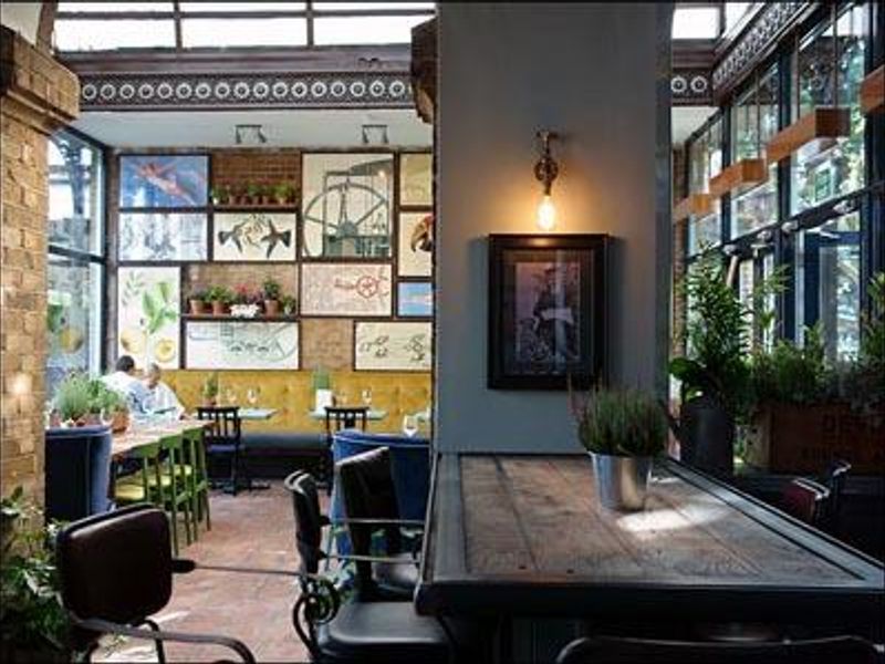 The Dinning area. (Pub, Restaurant). Published on 28-09-2013 