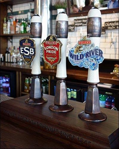 Unusual Hand Pulls on the bar. (Pub, Bar). Published on 28-09-2013