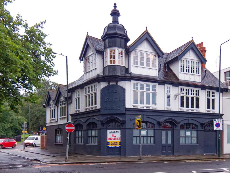 The Black Horse (photo taken Aug 2011). (Pub, External, Key). Published on 06-10-2025 