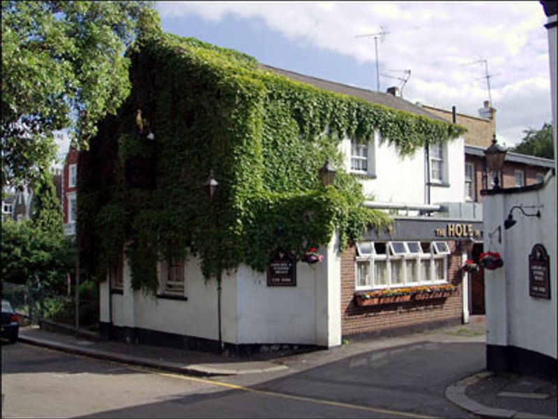 Hole in the Wall, Richmond. (Pub, External, Key). Published on 13-04-2013