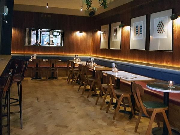Side room to the bar.. (Pub). Published on 10-08-2017