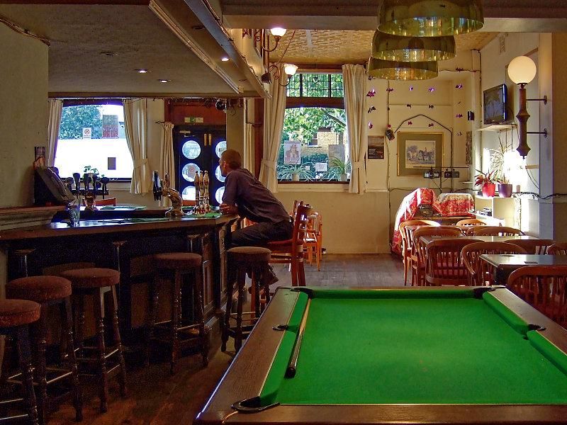 Shakespeare, Richmond (2009). (Pub, Customers). Published on 27-02-2023