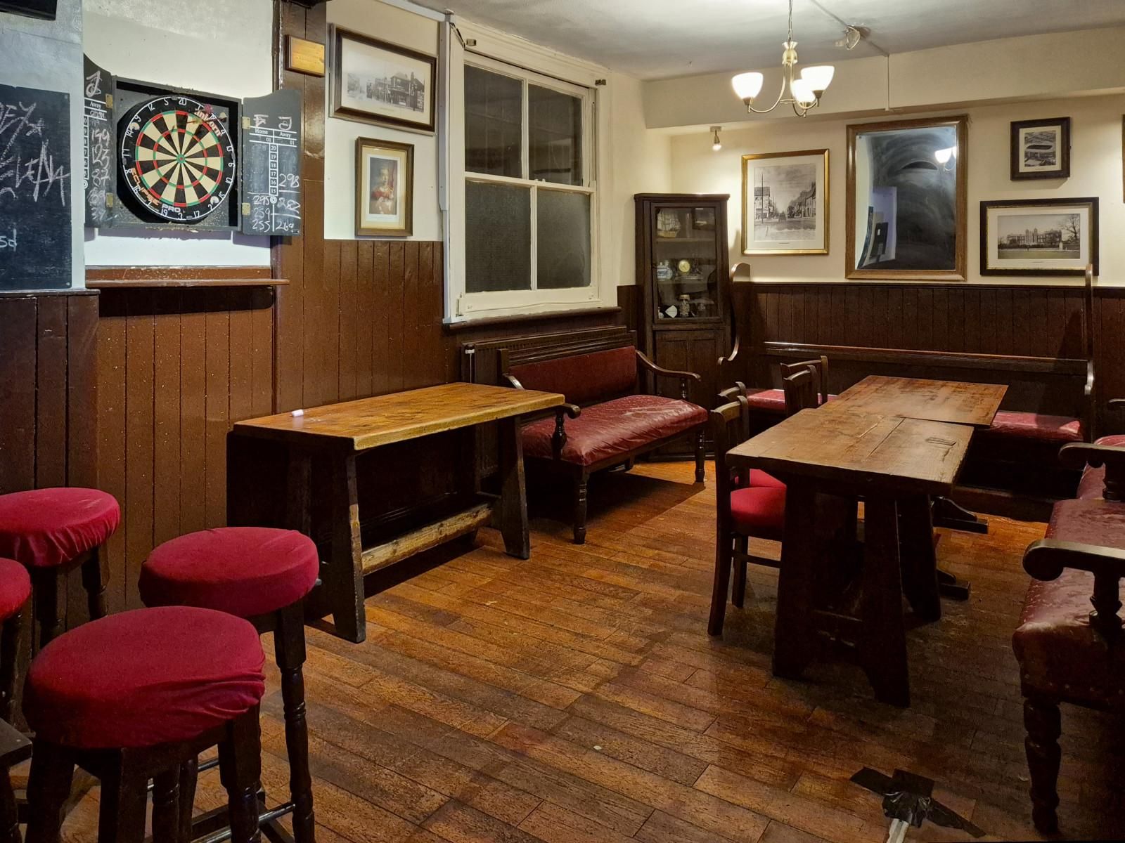 Front 'snug' (Jan 2026). (Pub). Published on 22-01-2026