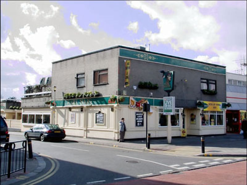 Earl Haig,  Hounslow. (Pub, External, Key). Published on 06-03-2013
