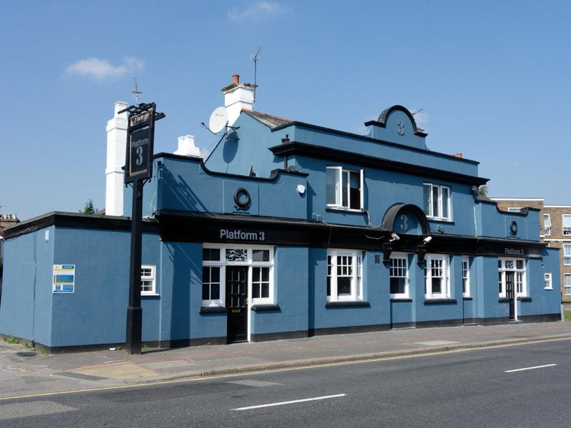 Platform 3 taken in Sept 2013 (The renamed North Star pub). (Pub, External). Published on 06-08-2025 