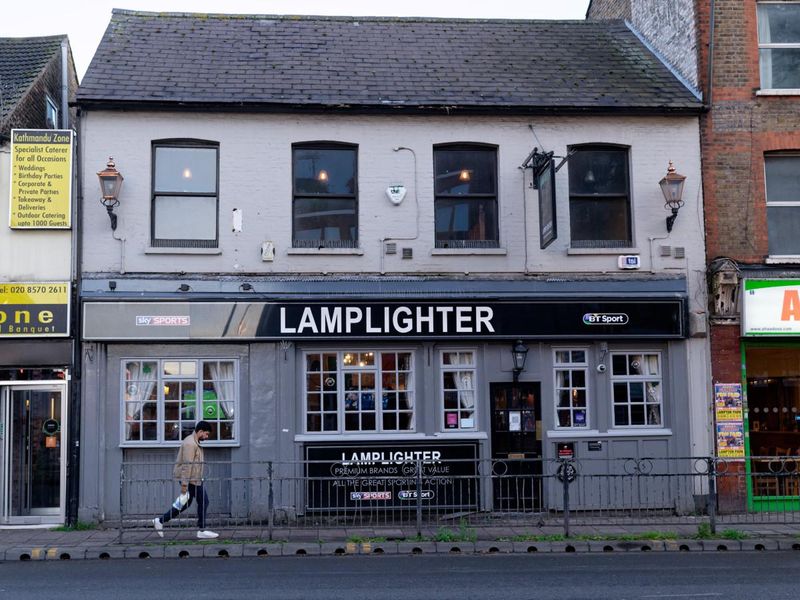 Lamplighter, Hounslow. (photo taken May 2022). (Pub, External, Key). Published on 05-09-2025