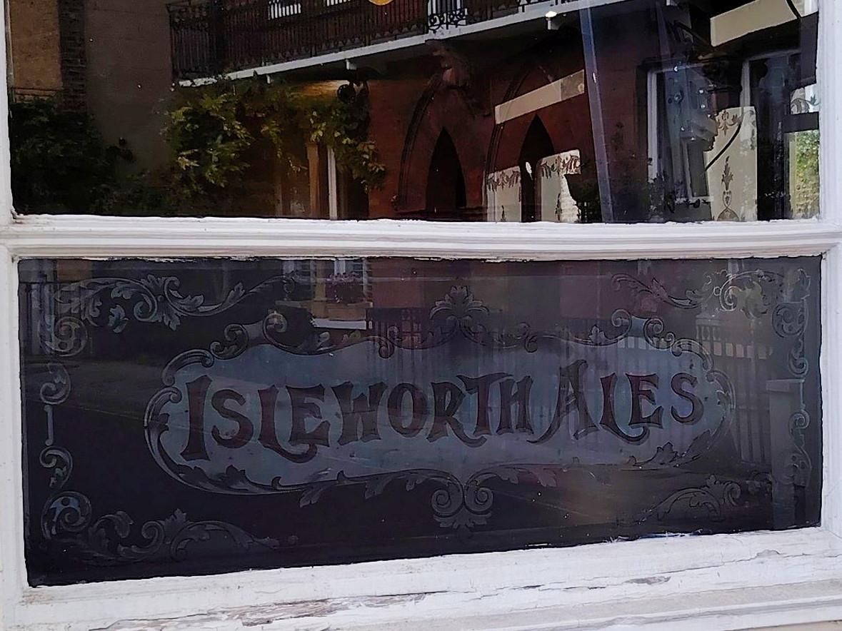 London Apprentice, Isleworth (photo taken Aug 2025). (Pub, External). Published on 02-09-2025