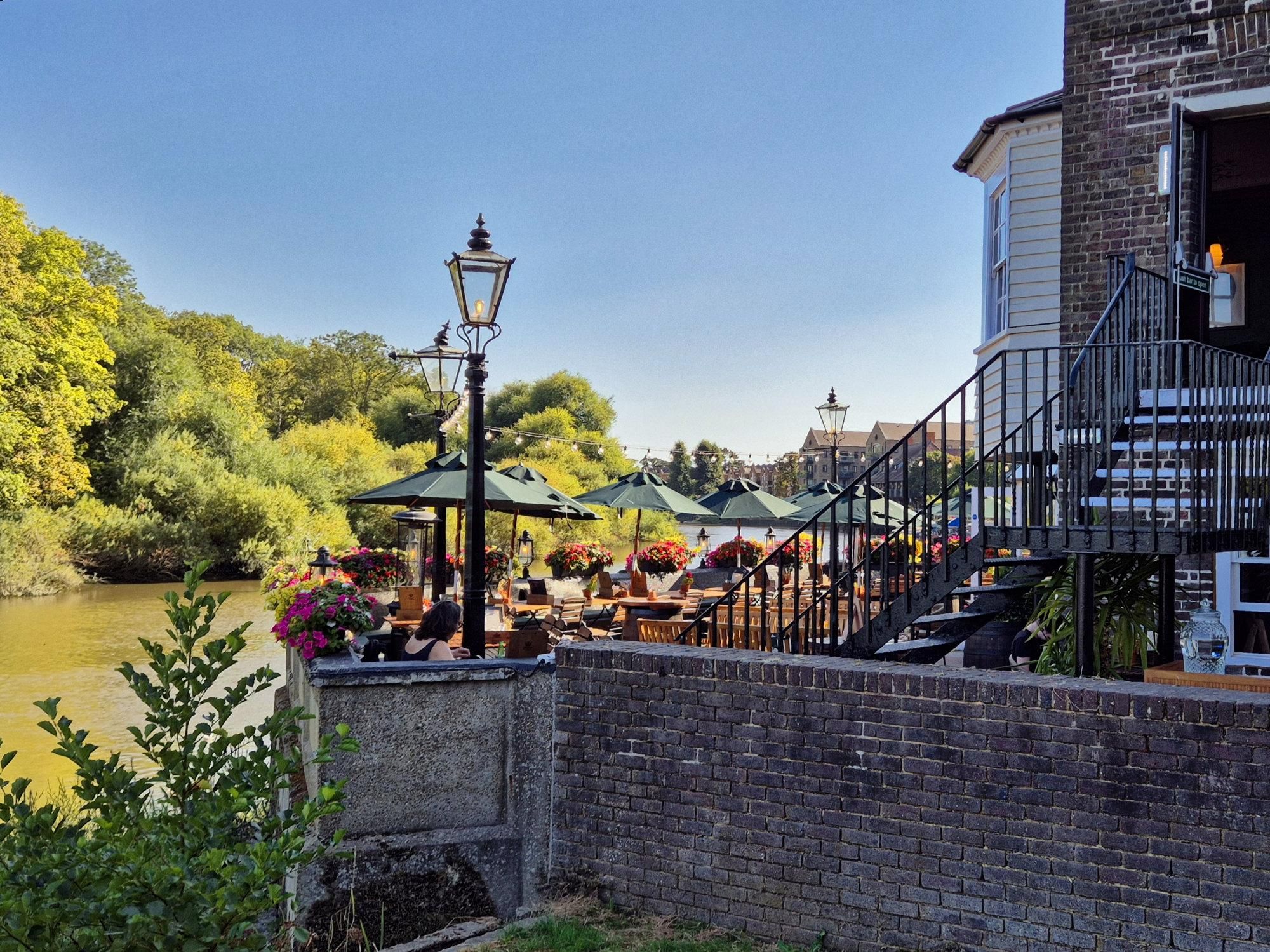 London Apprentice, Isleworth (photo taken Aug 2026). (Pub, External). Published on 14-08-2026
