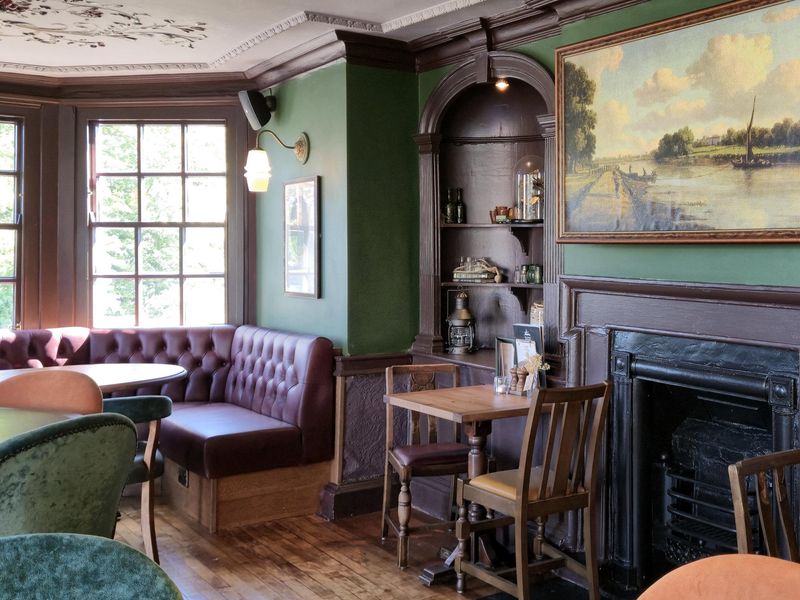 London Apprentice, Isleworth. Upstairs area (photo taken Aug 202. (Pub). Published on 14-08-2026 