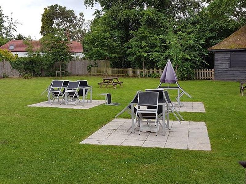 Back Garden of the Fountain. (External, Garden). Published on 30-06-2016