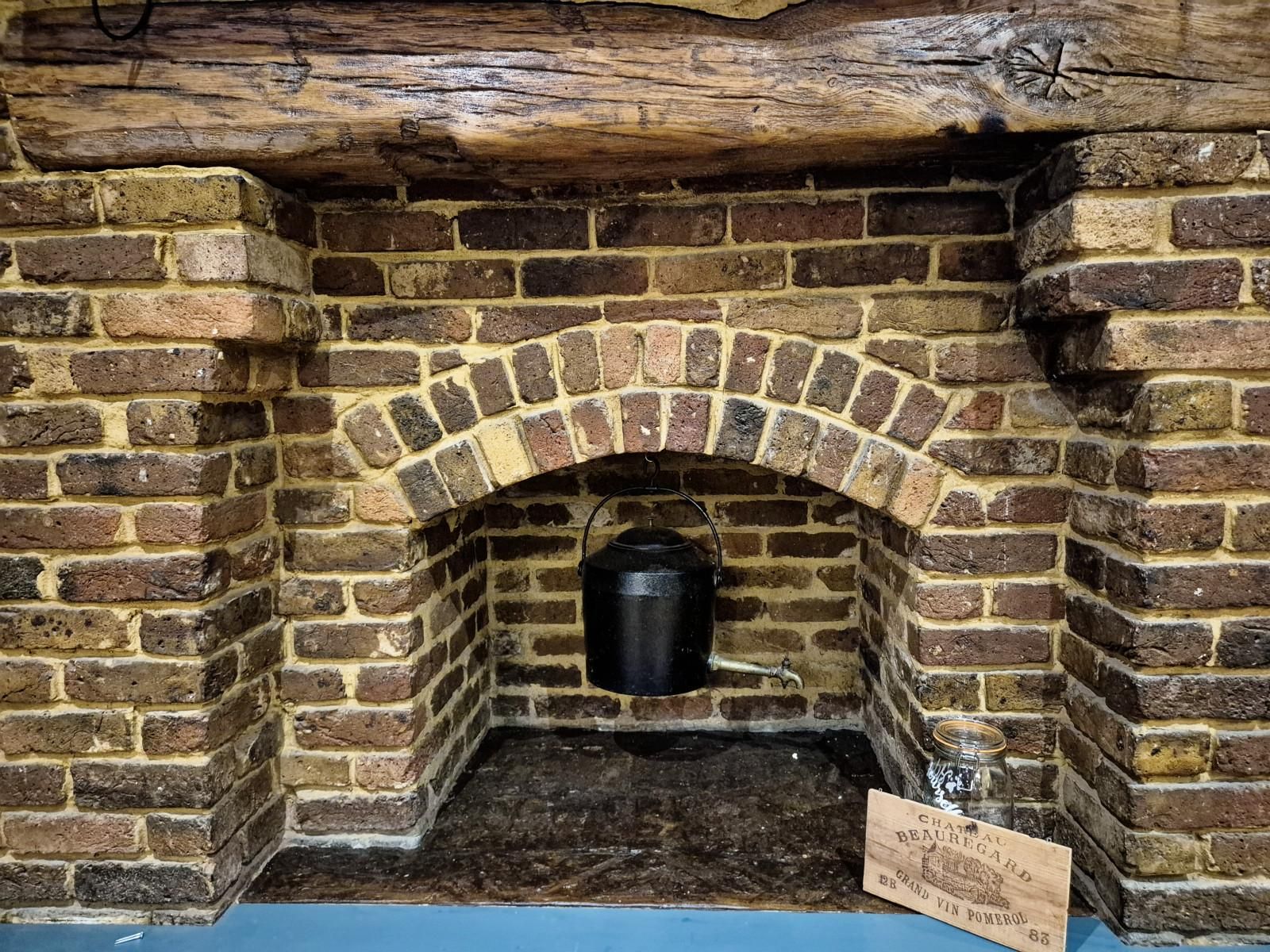 An original fireplace.. (Pub). Published on 23-01-2026