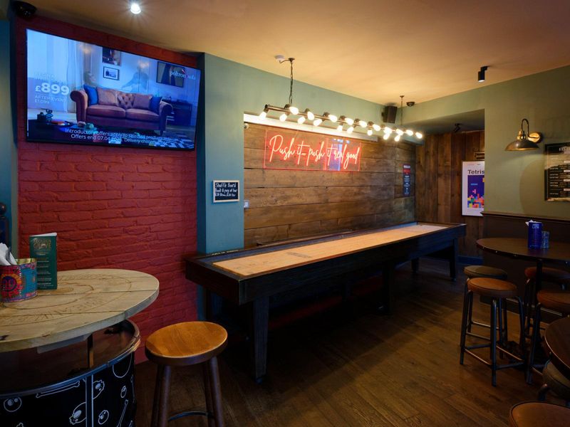 The Rose&Lion shuffleboard. (Pub). Published on 12-03-2026 