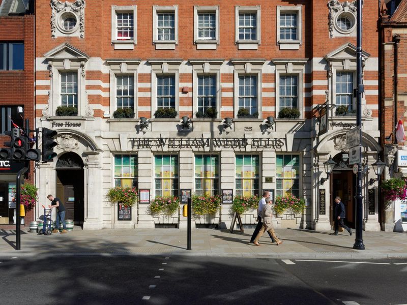 William Web Ellis, Twickenham (taken Sept 2015). (Pub, External, Key). Published on 18-09-2026