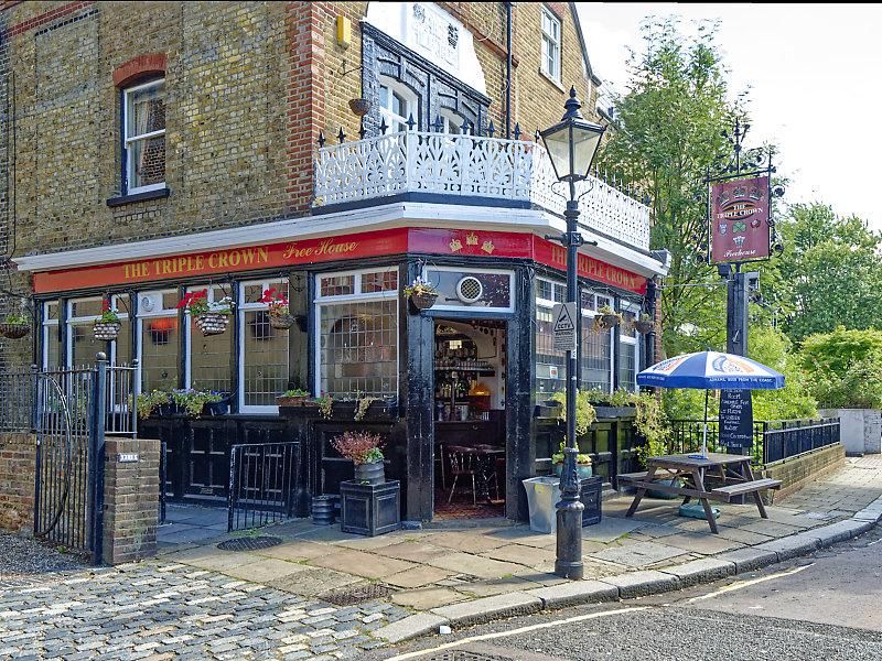 Triple Crown, Richmond. (Pub, External, Key). Published on 13-02-2023