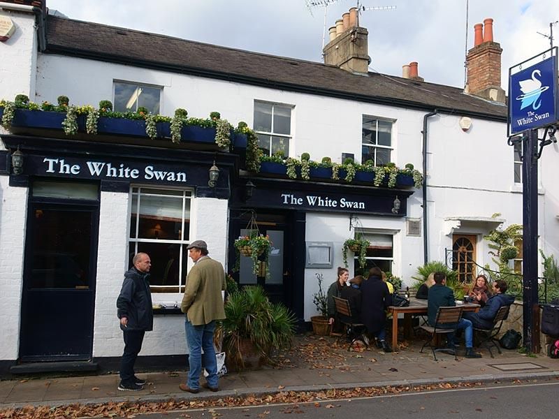 White Swan, Richmond. (Pub, External, Sign, Customers, Key). Published on 31-08-2021
