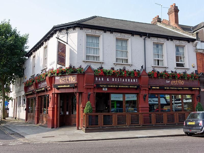 bar estilo - Teddington (2013). (External, Bar, Restaurant, Key). Published on 14-08-2024